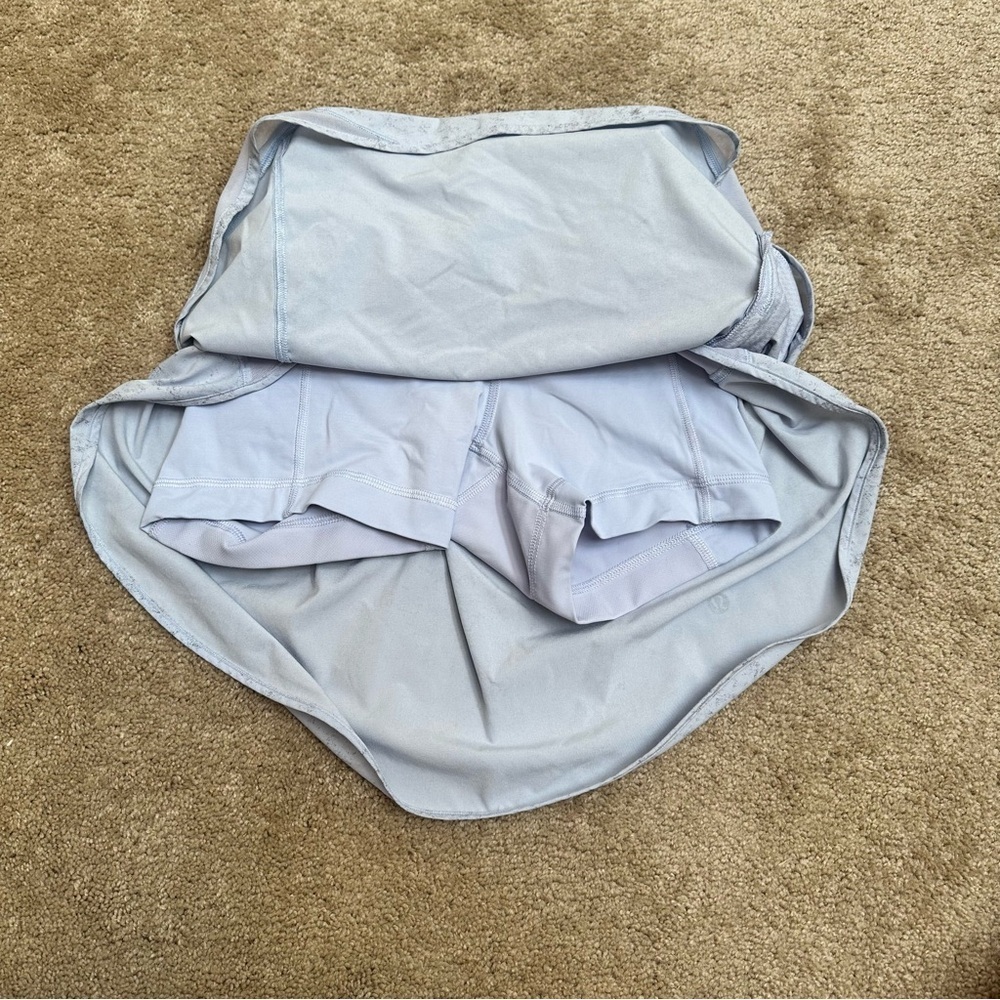 Lululemon Hotty Hot High Rise Skirt Skort Size 2 Light Blue Lycra Stretch EUC - Picture 7 of 10